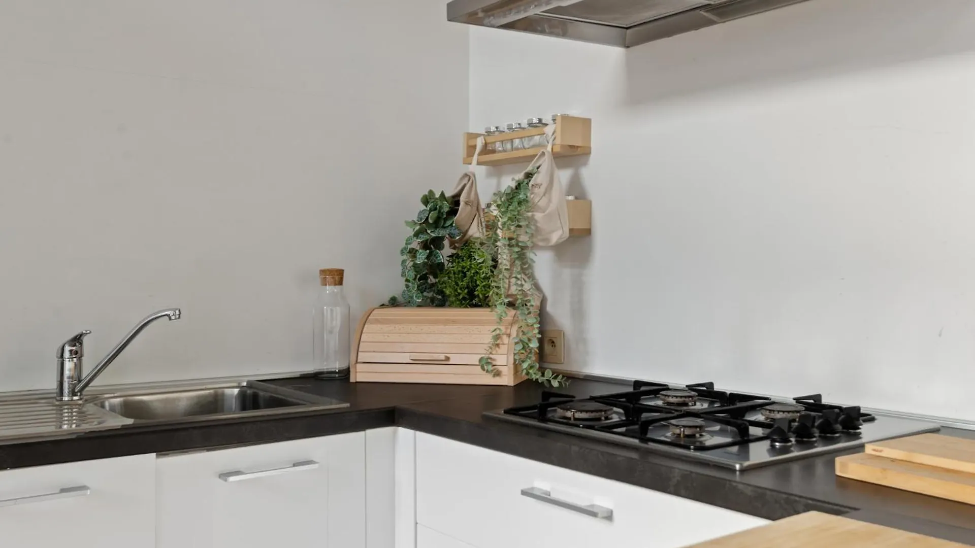 Boho Chic - Your Bohemian Home In Antwerpen Apartment